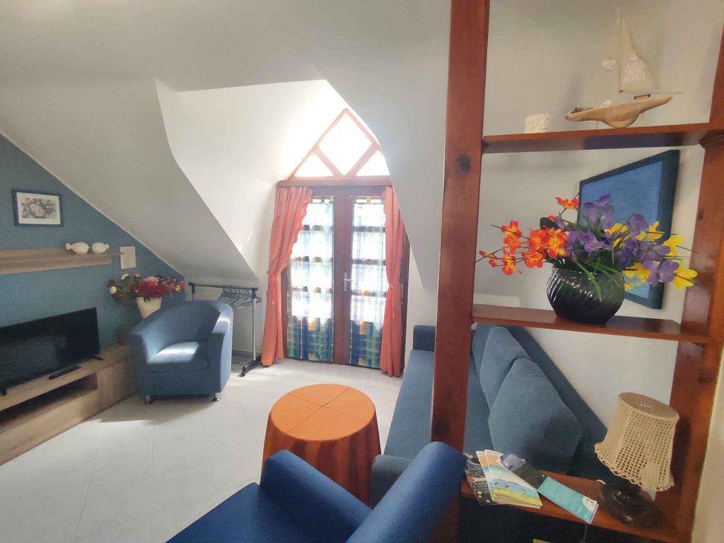 Ferienwohnung mit Balkon, WLAN und Klimaanlage