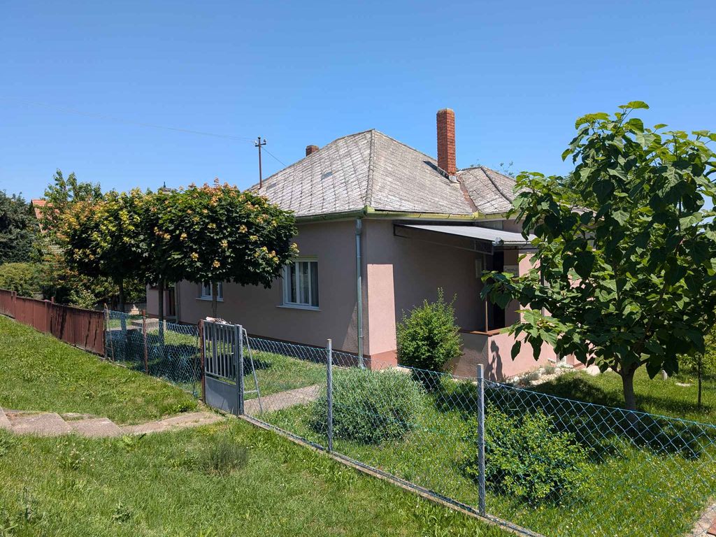 Ferienhaus mit Terrasse und großem Garten