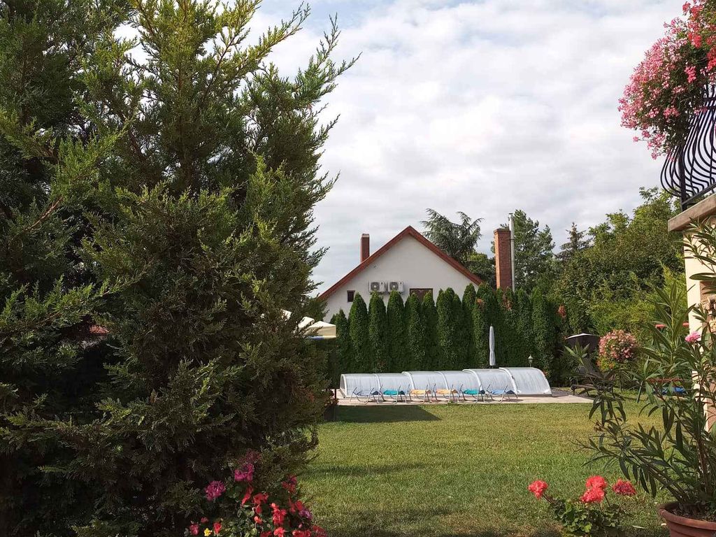 Ferienhaus mit Pool, Whirlpool und Klimaanlage
