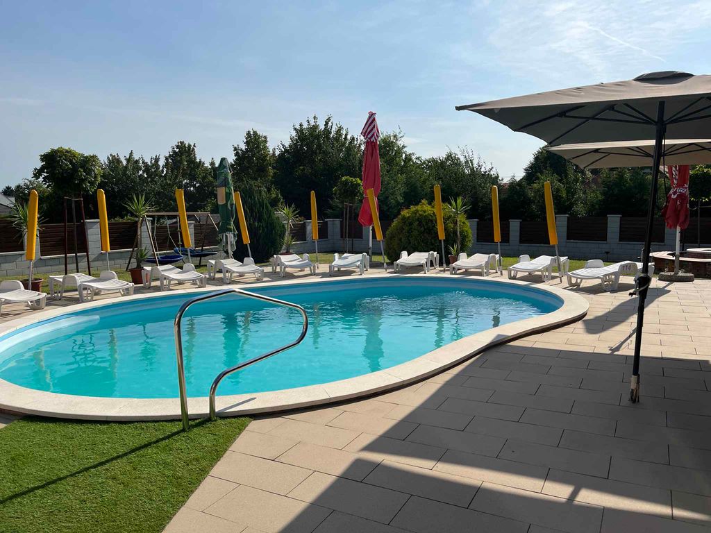 Ferienwohnung mit beheiztem Pool und Internet