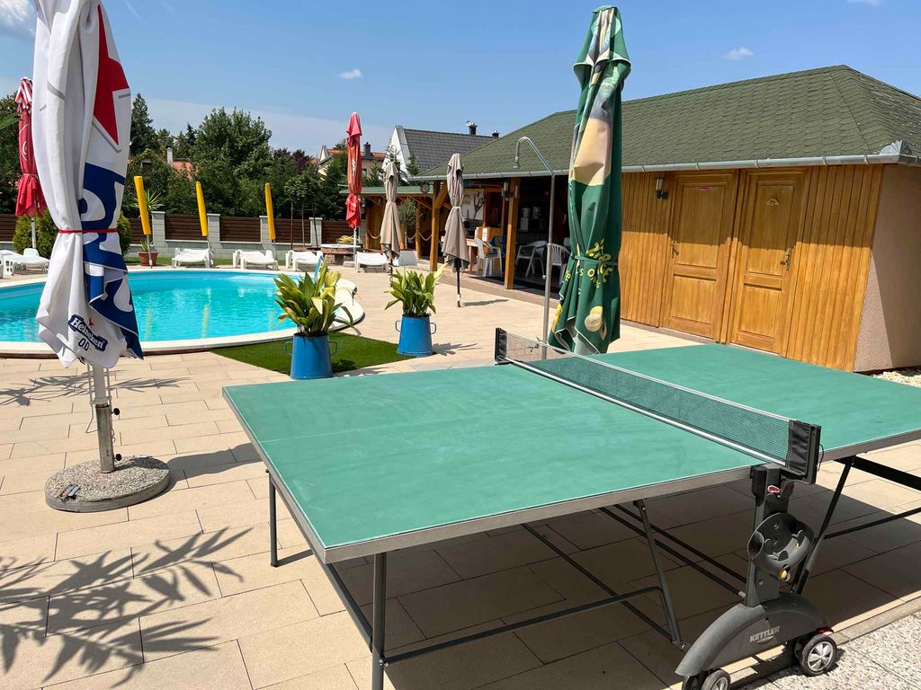 Ferienwohnung mit beheiztem Pool, Balkon Klimaanlage und WLAN