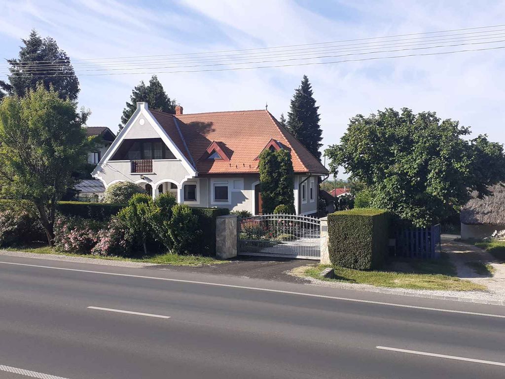 Ferienwohnung mit Garten und Grill