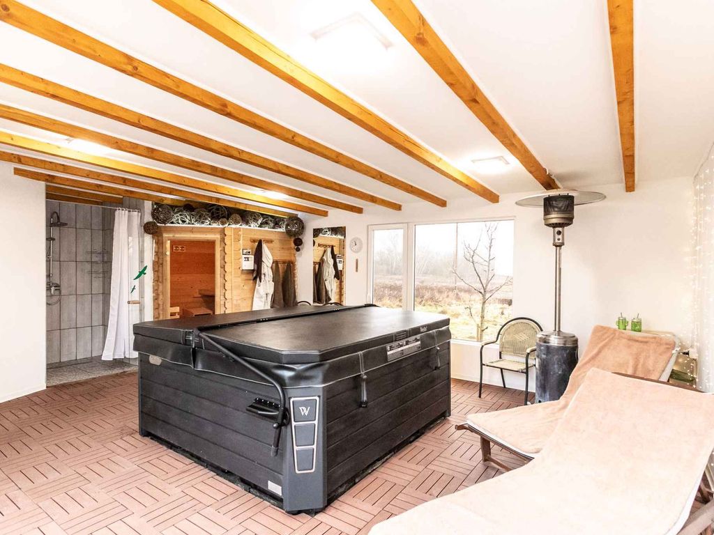 Ferienwohnung mit Sauna, Whirpool, Garten und Spielplatz