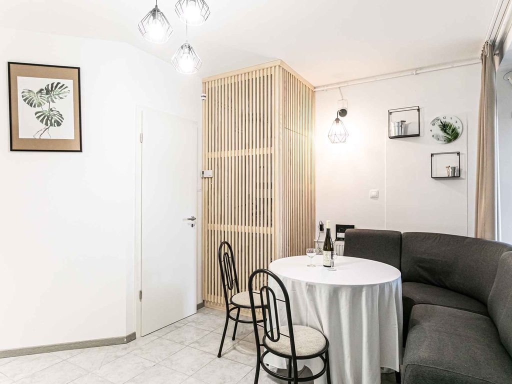Ferienwohnung mit einer kleinen vorderen Terrasse