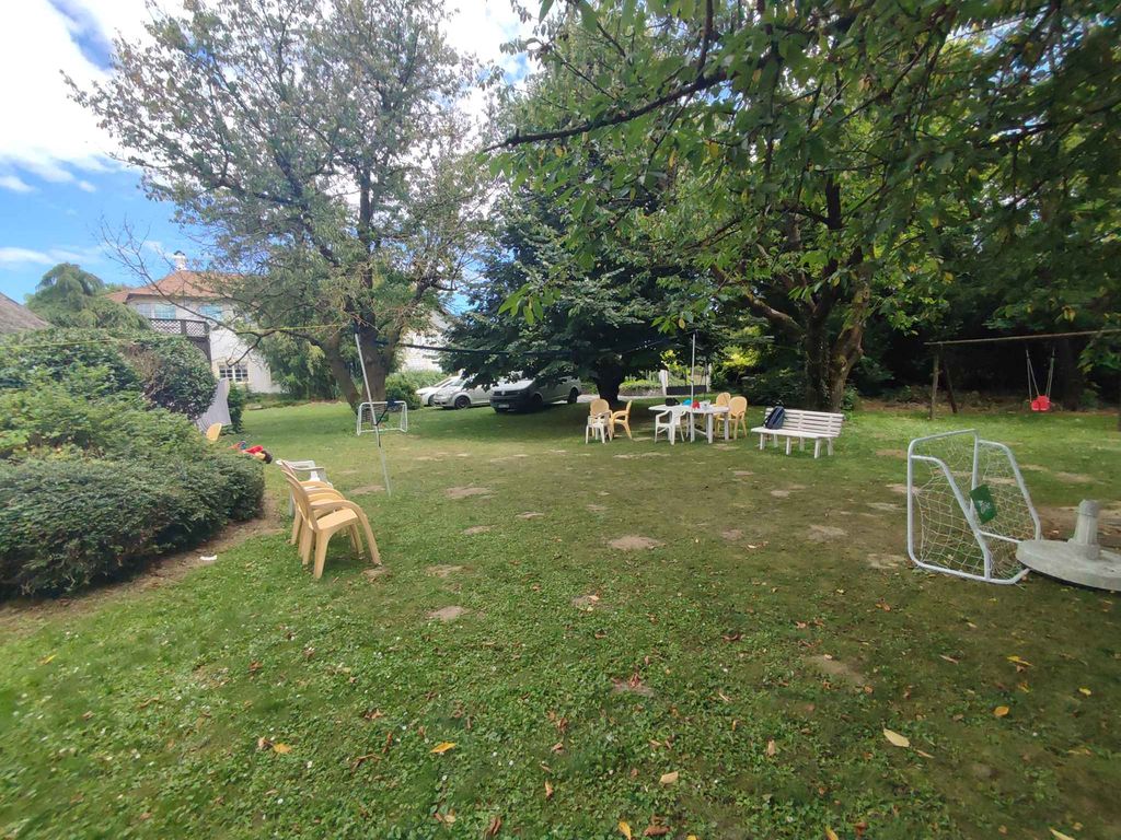 Ferienwohnung mit Terrasse und Garten