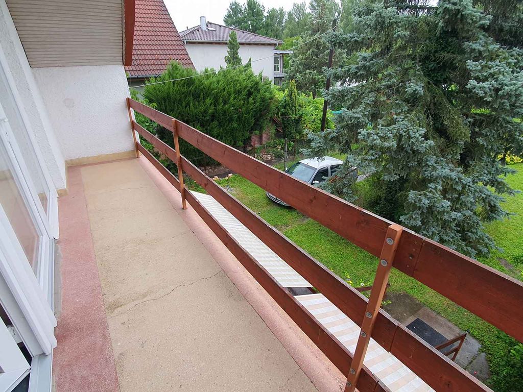 Ferienhaus mit Terrasse, großem Garten und Internet
