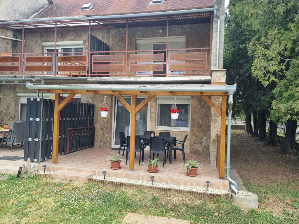 Ferienwohnung mit Terrasse und WLAN