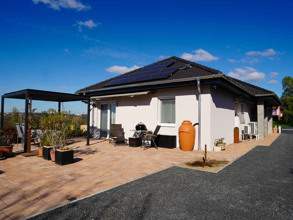 Ferienhaus mit Klimaanlage und grosser Terrasse