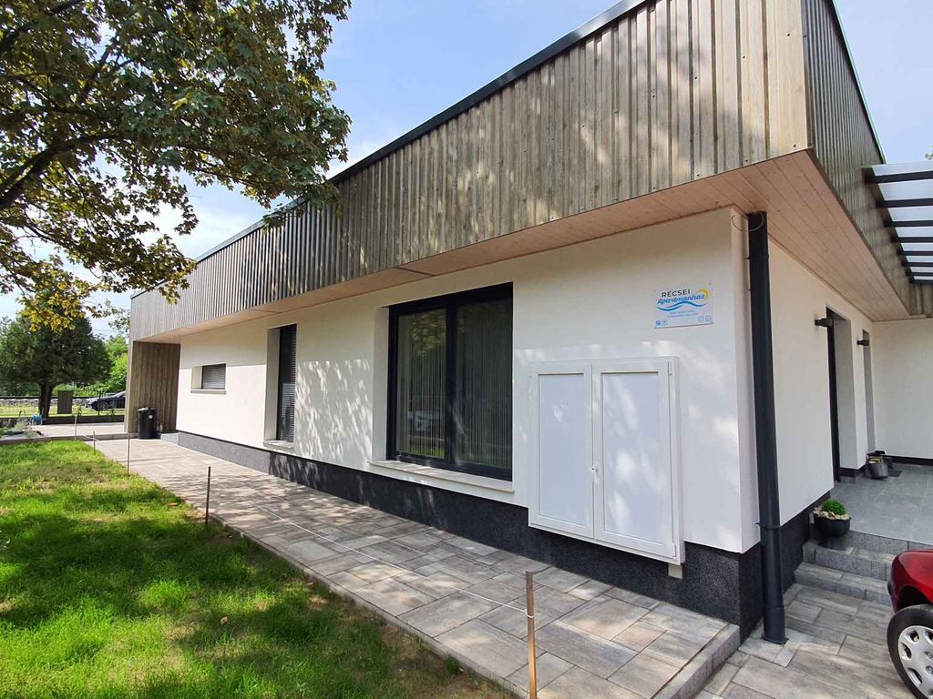 Ferienwohnung geschmackvoll eingerichtet, in der nähe vom Balaton