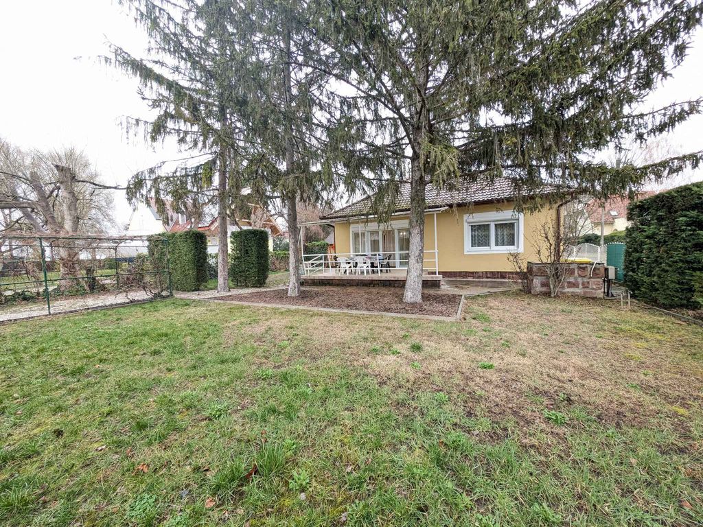 Ferienhaus nur 50 m vom Strand, mit Garten und Klimaanlage