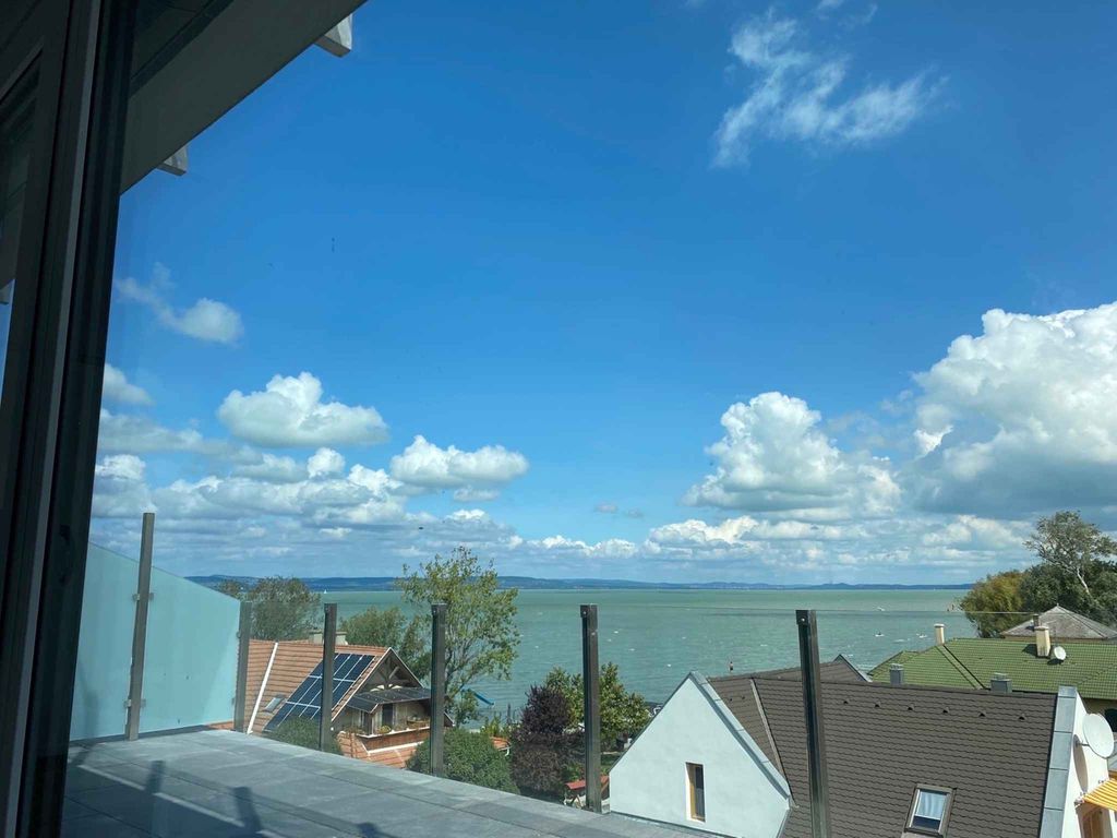 Ferienwohnung direkt am Ufer mit eigenem Strand