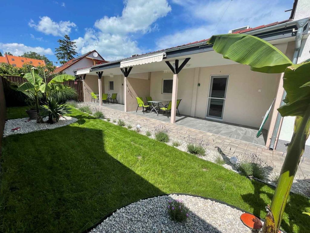 Studio in Wassernähe mit Klimaanlage, WLAN und Terrasse