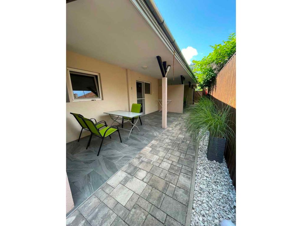 Studio in Wassernähe mit Klimaanlage, WLAN und Terrasse