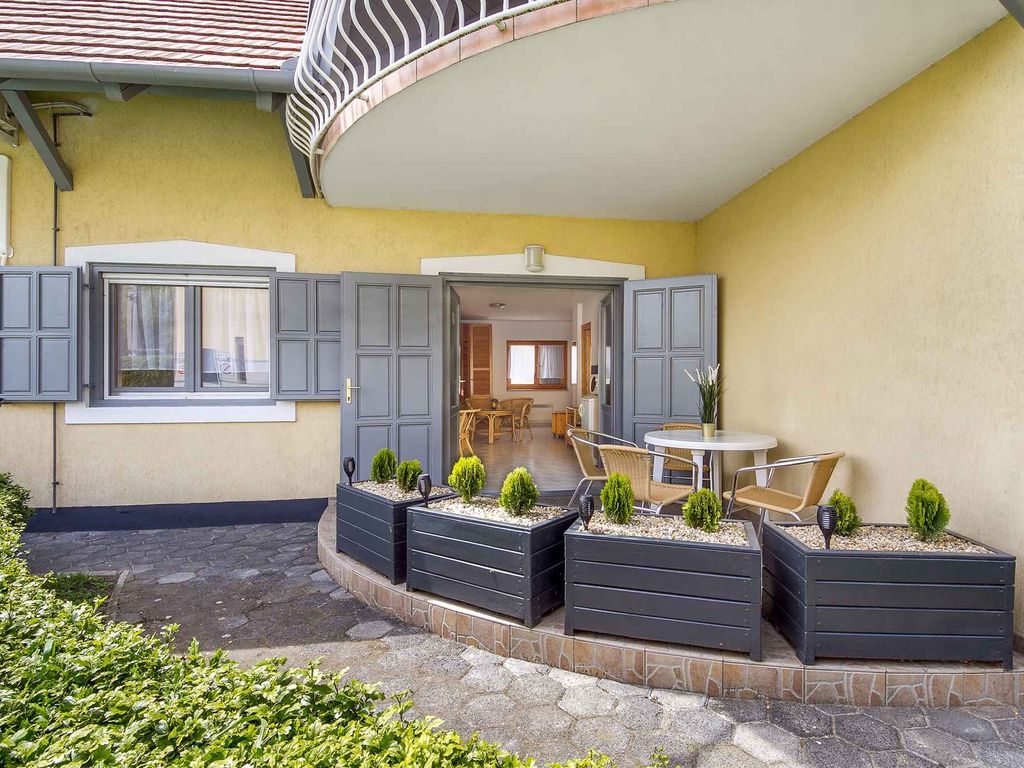 Studio 50 m vom Ufer des Balaton entfernt, mit Pool