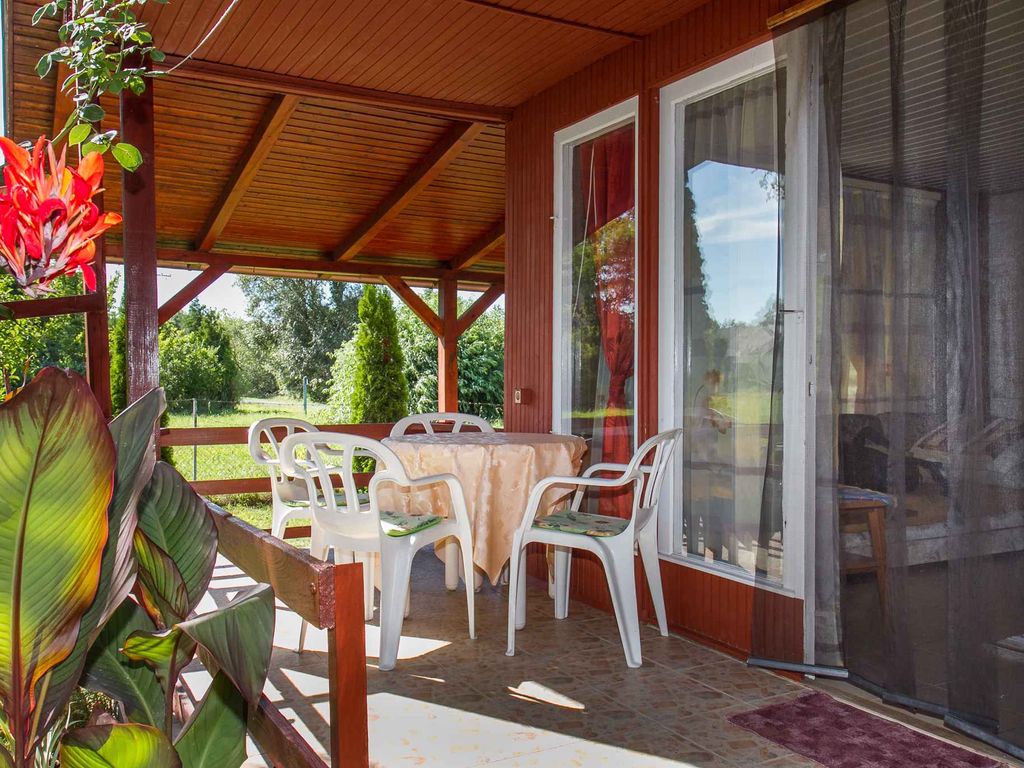 Ferienhaus mit einem großen Garten