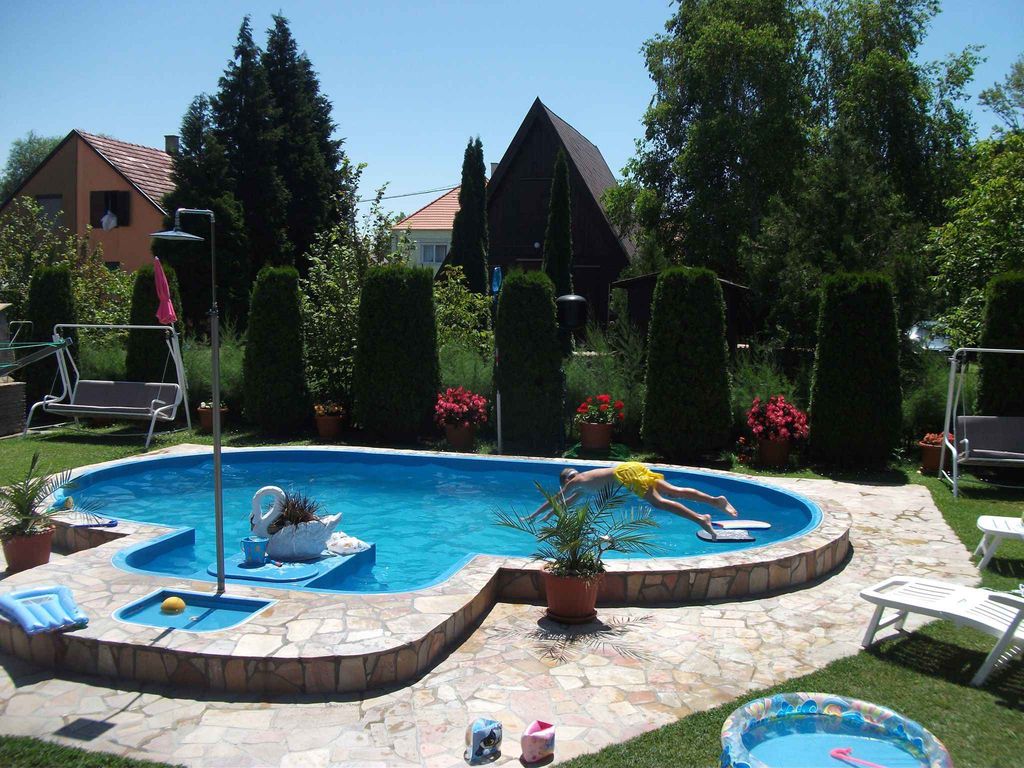Ferienhaus mit beheizbarem Pool und Strandnähe