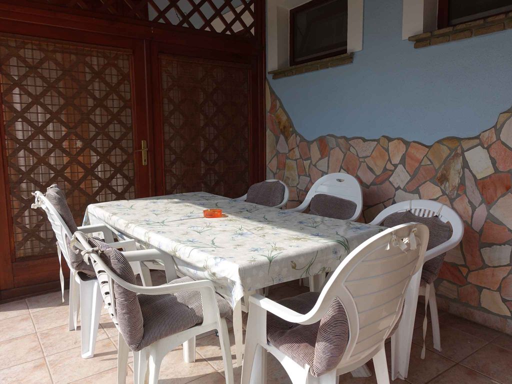 Ferienhaus mit beheizbarem Pool und Strandnähe