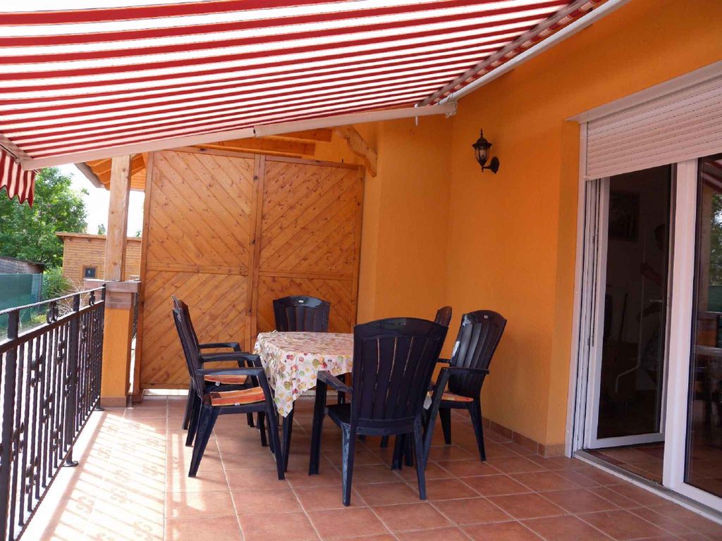 Ferienhaus mit Terrasse und Grill