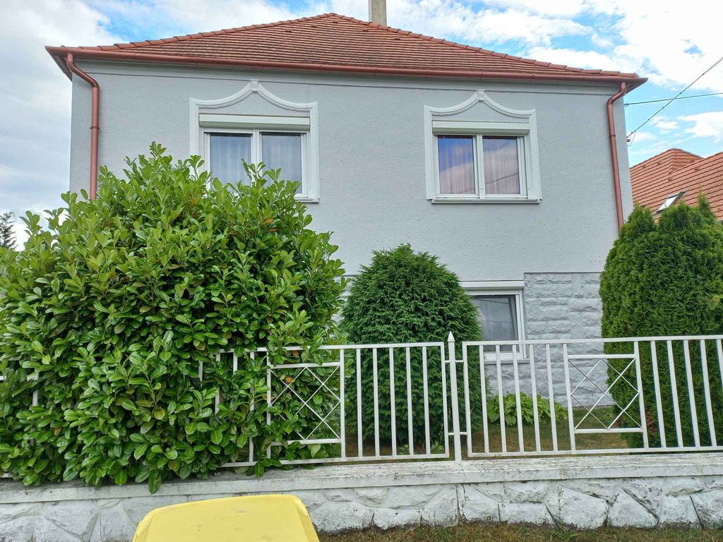Ferienwohnung mit Grill und Garten