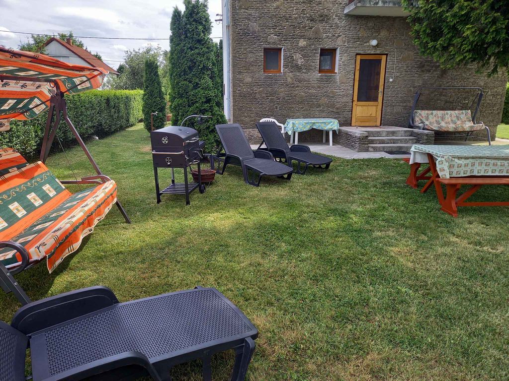 Ferienhaus zur allenigen Nutzung mit Garten und Grill 150 m vom Strand