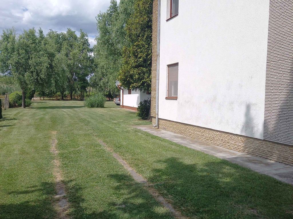 Ferienhaus zur allenigen Nutzung mit Garten und Grill 150 m vom Strand
