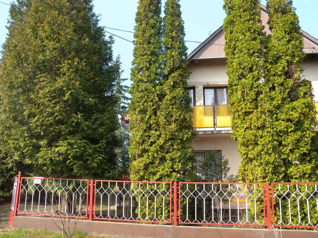 Ferienhaus mit Garten und Gartendusche