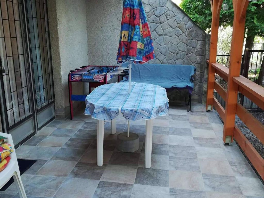 Ferienhaus mit Garten und Gartendusche