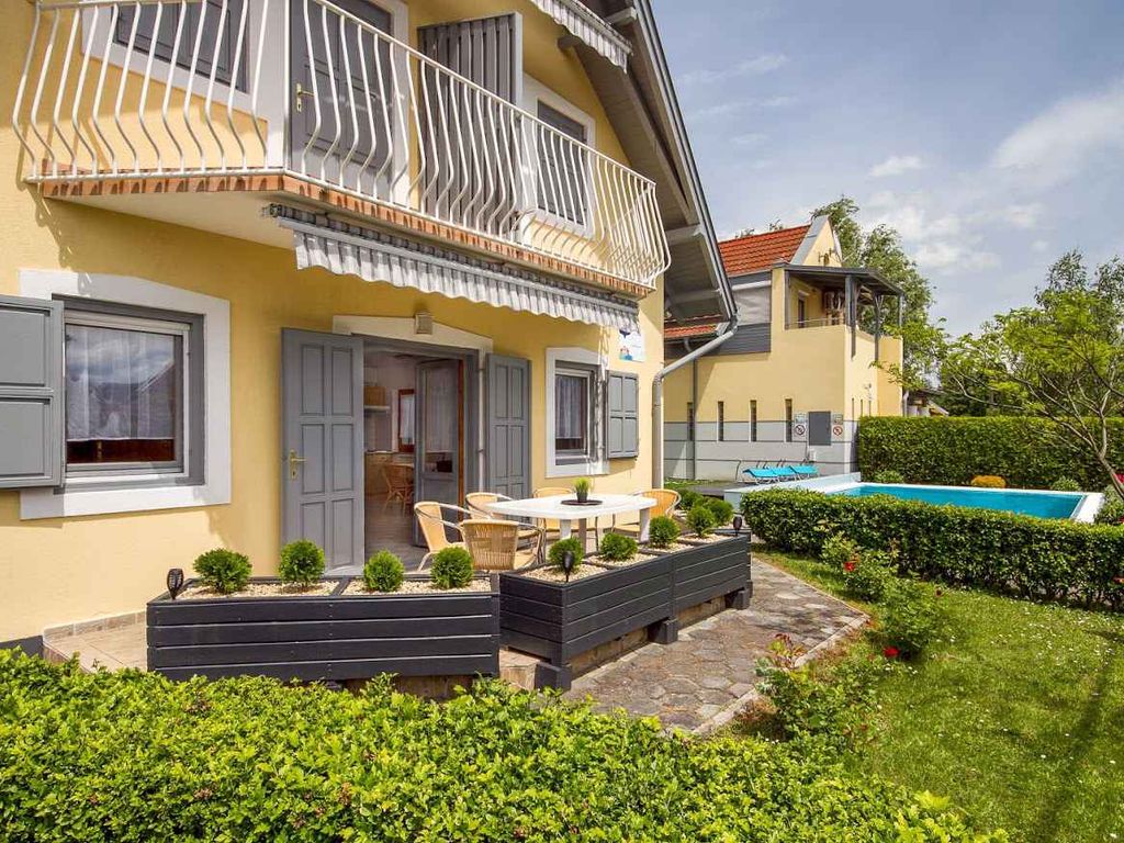 Ferienwohnung in Strandnähe mit Pool