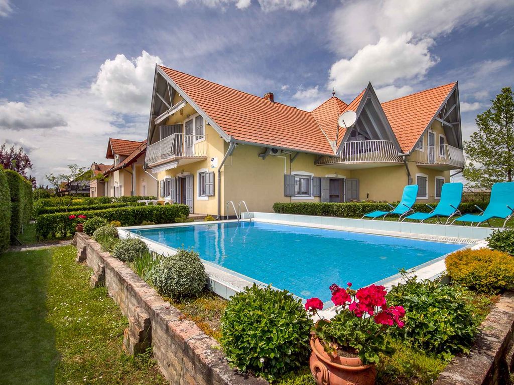 Ferienwohnung in Strandnähe mit Pool