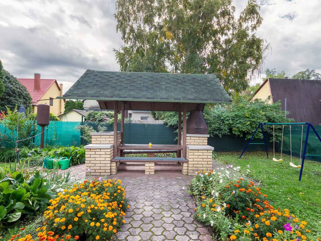 Ferienhaus in Strandnähe mit schönem Garten und Klimaanlage