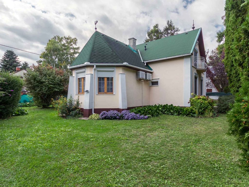 Ferienhaus in Strandnähe mit schönem Garten und Klimaanlage