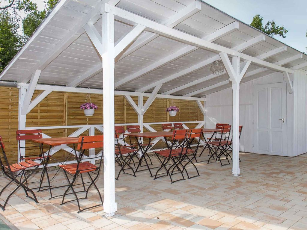 Ferienwohnung mit Pool und WLAN