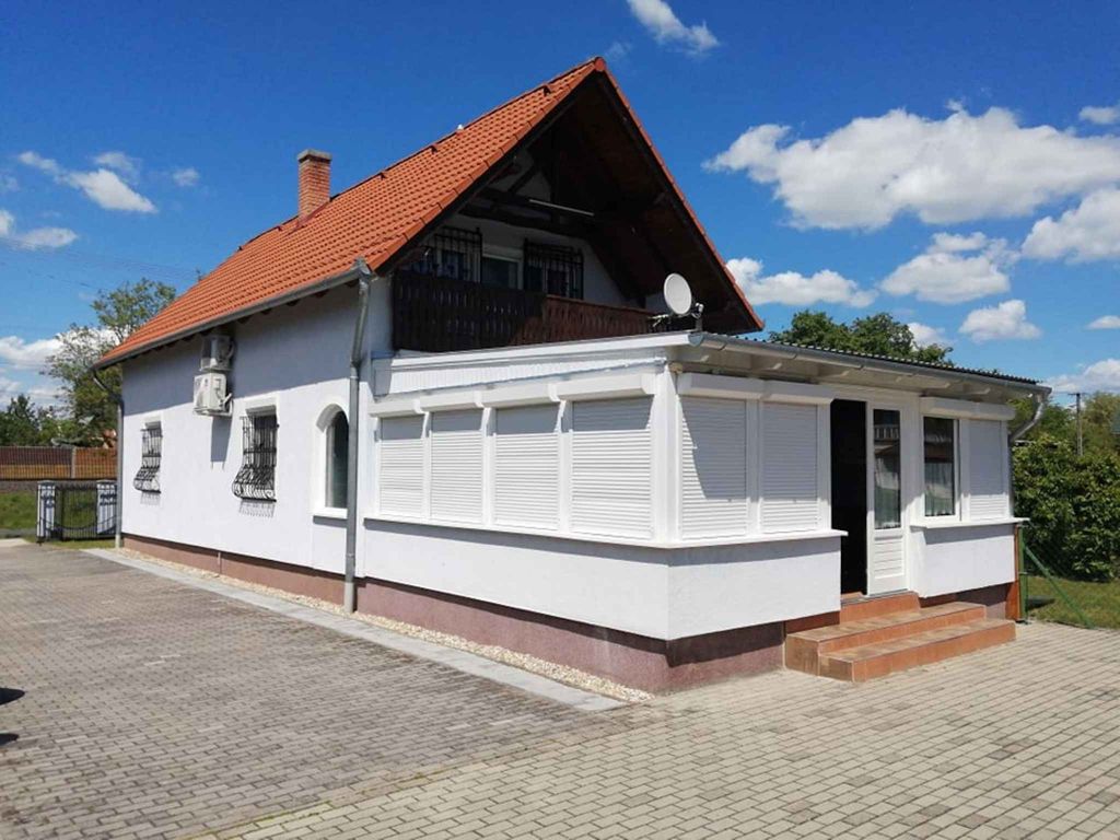 Ferienhaus für 6 Personen mit grossem Pool
