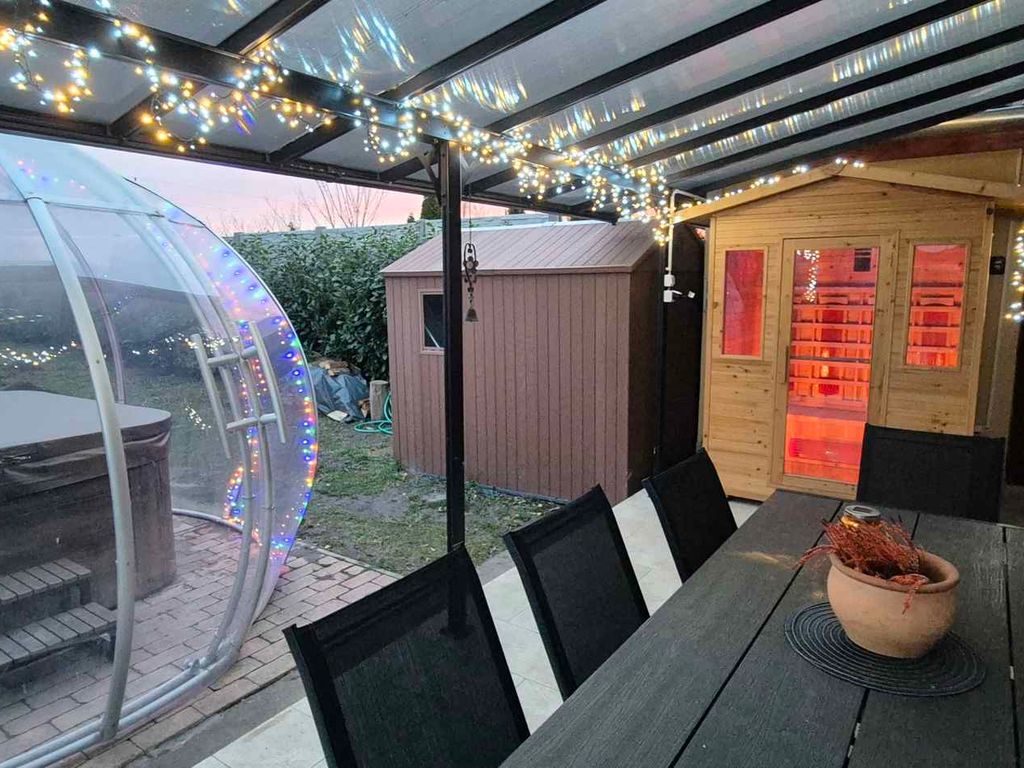 Ferienhaus mit Infrasauna und Jacuzzi