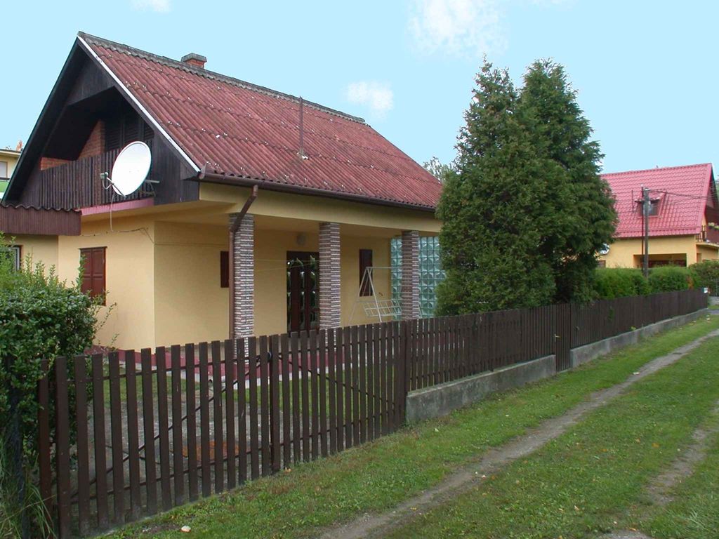 Ferienhaus mit Garten und Terrasse