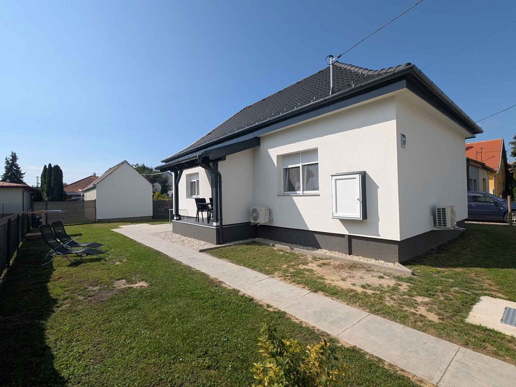 Ferienhaus im Ortszentrum mit Klimaanlage und WLAN