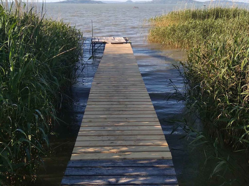 Ferienhaus mit Steg und direkter Zugang zum Wasser