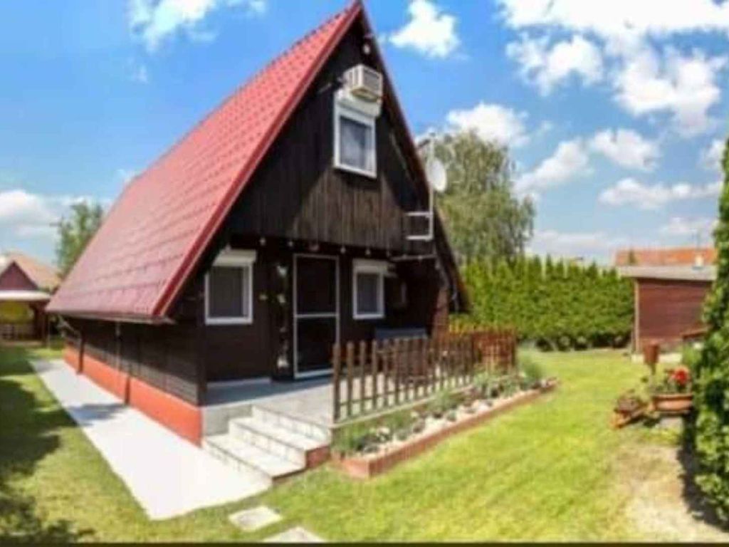 Ferienhaus mit Klimaanlage und Gartenpavillon