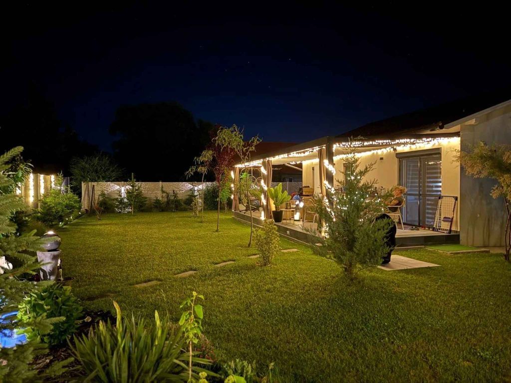 Ferienhaus in ruhiger Lage, mit großer Terrasse, Whirlpool und wunderschöner Einrichtung