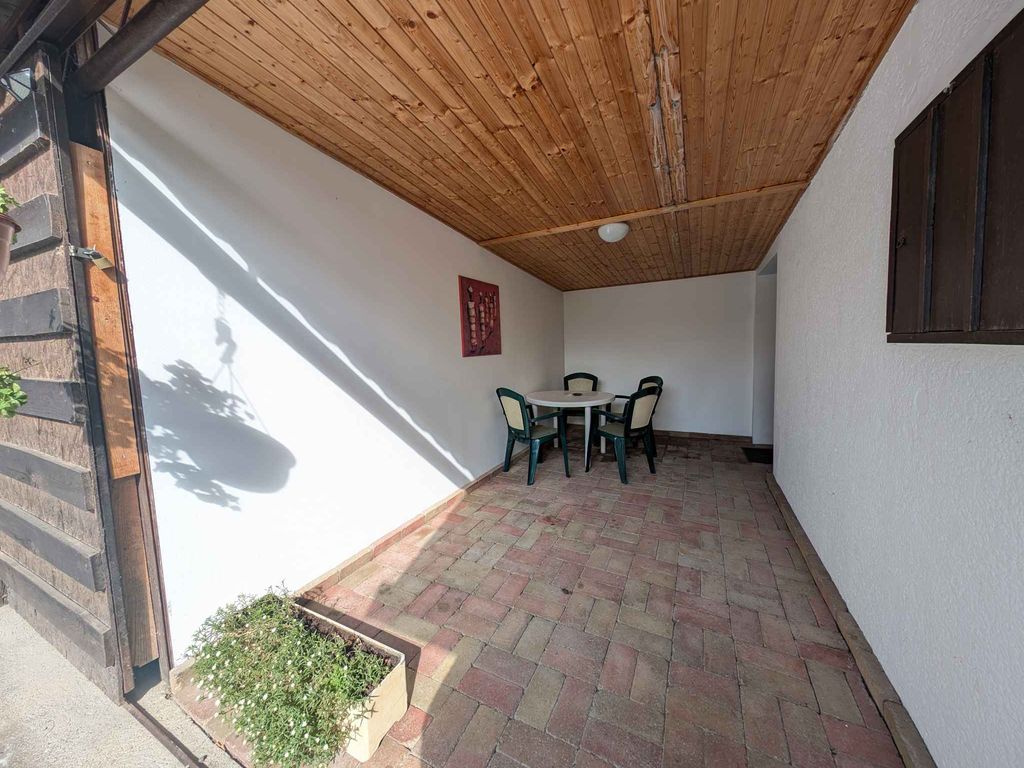 Ferienwohnung mit Terrasse und Grill