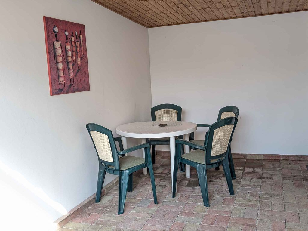 Ferienwohnung mit Terrasse und Grill