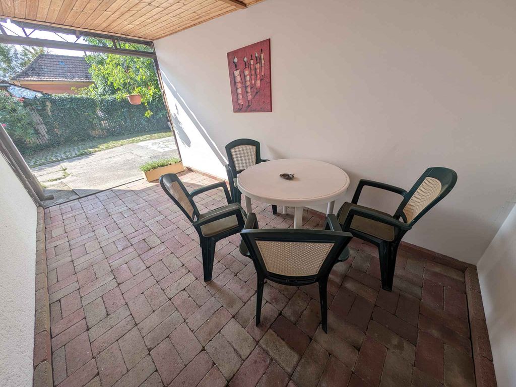 Ferienwohnung mit Terrasse und Grill