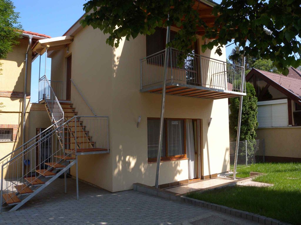 Ferienwohnung mit moderner Einrichtung nur 120 m vom Strand