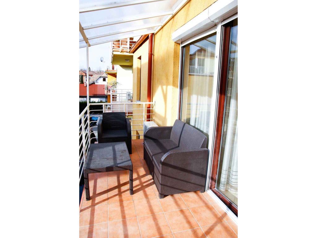 Ferienwohnung mit Aussenpool nur 100 m von Strand