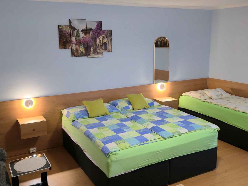 Studio in einer ruhigen Strasse in Zentrumsnähe