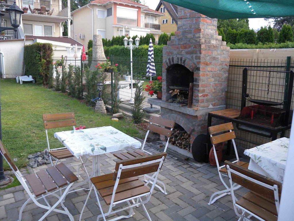 Ferienwohnung direkt am See mit eigenem Steg