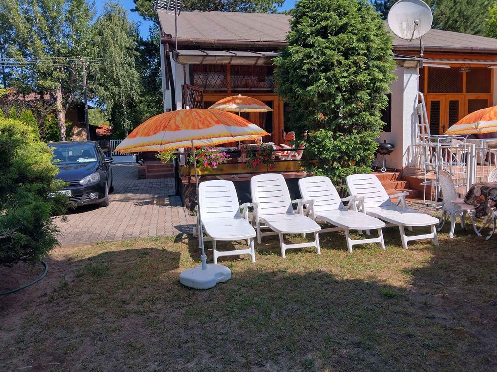 Ferienhaus mit großem, gepflegtem Garten
