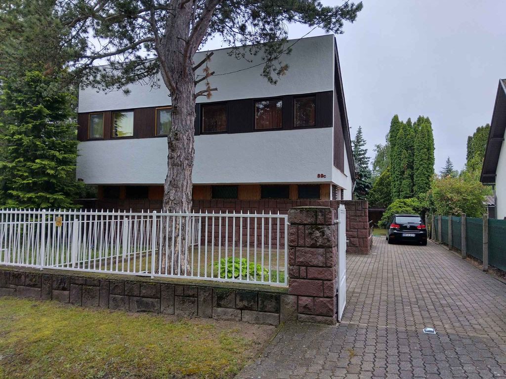 Ferienhaus mit großem, gepflegtem Garten