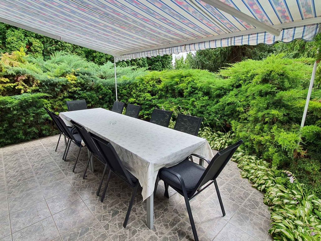 Ferienhaus mit großem Swimmingpool