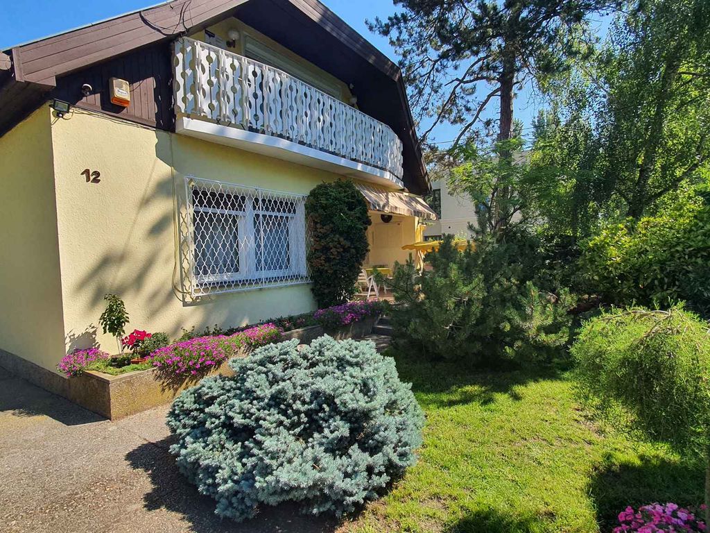 Villa in der Strandnähe, mit Klimaanlage